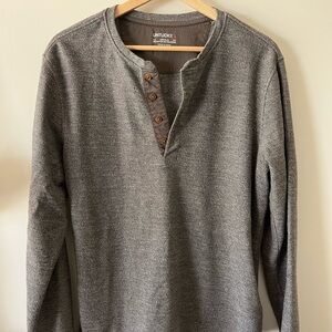 UNTUCKit Men's Gray Henley Shirt
